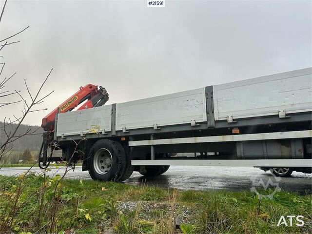 Kamion kran Volvo FL 6 flatbed truck w/ rear mounted crane. WATCH VI
