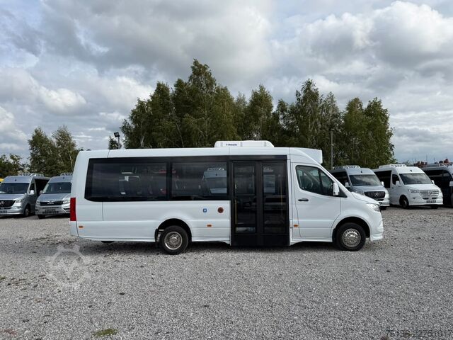 City bus MERCEDES-BENZ Sprinter 16+27 Mittelniederflur Linien Rollstuhl