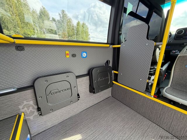 City bus MERCEDES-BENZ Sprinter 16+27 Mittelniederflur Linien Rollstuhl