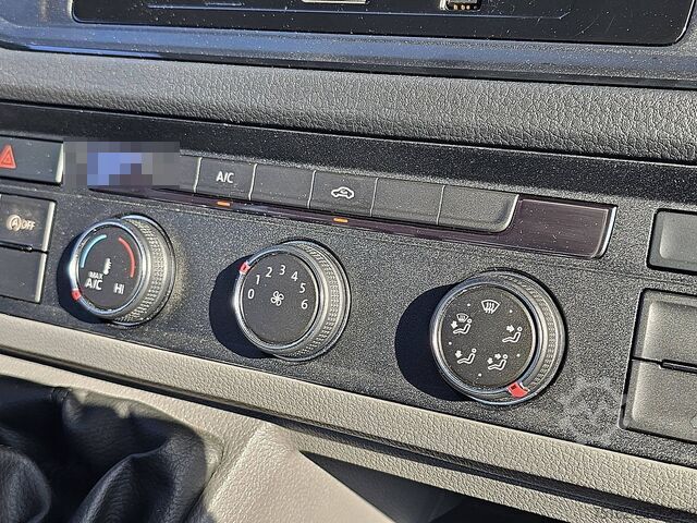 Platforma ładunkowa VW CRAFTER 35 2.0 L4 Dub-Cab Trekhaak