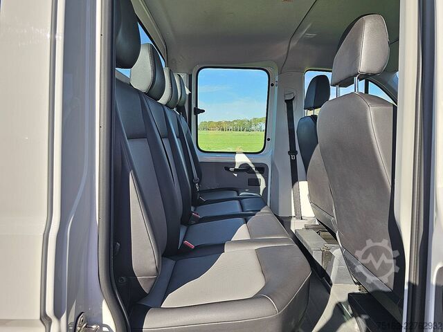 Platforma ładunkowa VW CRAFTER 35 2.0 L4 Dub-Cab Trekhaak