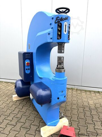 Крафтформер/ECKOLD KF 653 C та інструменти ECKOLD KF 653 C & Werkzeuge