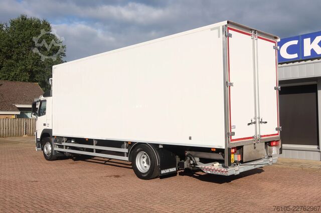  Volvo FM 330 Bakwagen + DHollandia 1500 kg