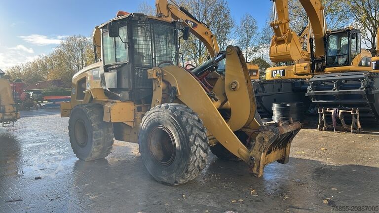 Utovarivač na kotačima Caterpillar 930M