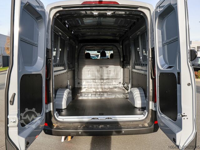 Smábíll Maxus DELIVER 9