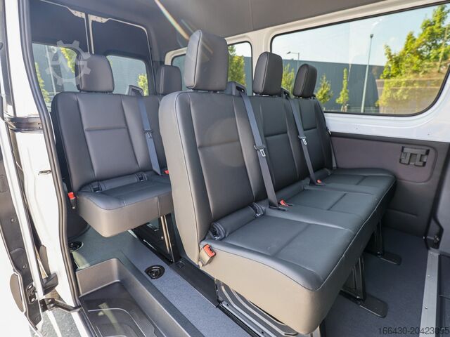 Xe buýt nhỏ Mercedes-Benz Sprinter 317 CDI Tourer L2H2 (3-3-3) AHK Kame