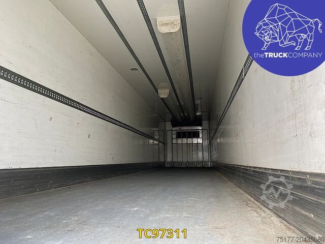 Refrigerated/frozen transport Hoet Trailers