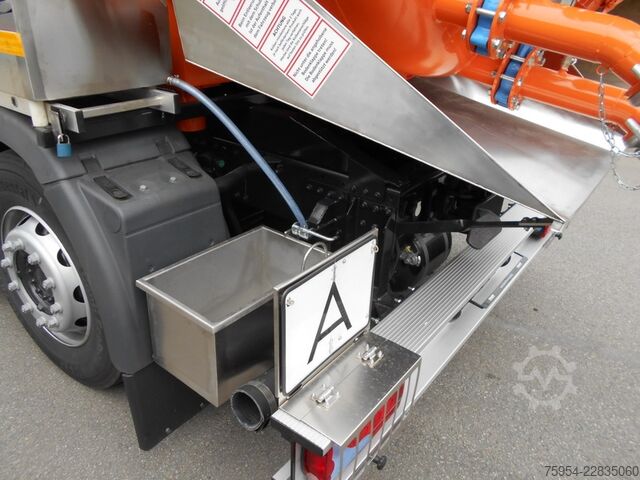 Vakuuma autocisterna MAN TGM 26.320 6x2-4 BL / Faros 14/1 piston