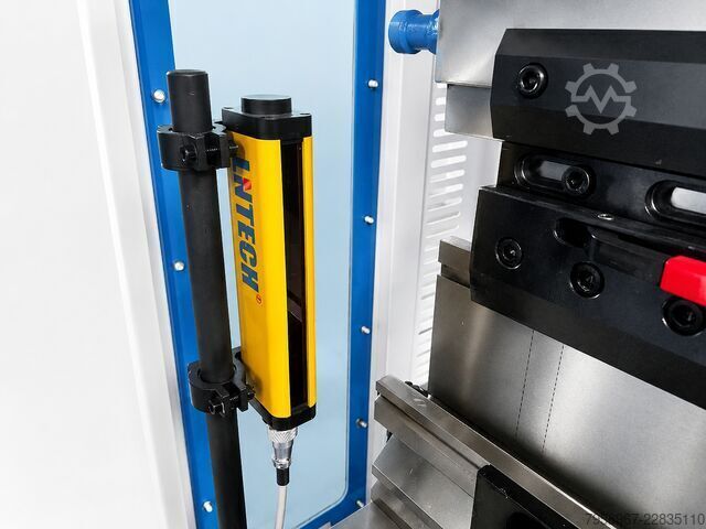מכבש כיפוף הידראולי CNC סרוו, 4 צירים. Metal Technics Polska MTP-3212 MTP 125X3200
