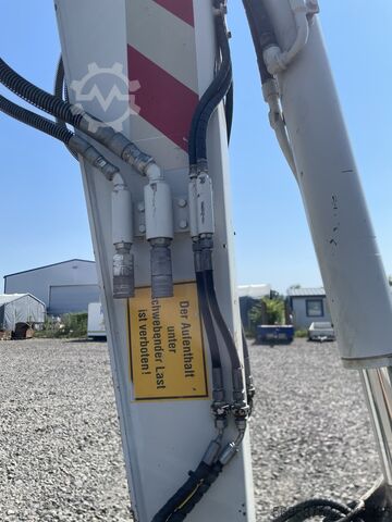 Escavatore gommato Takeuchi TB 295 W