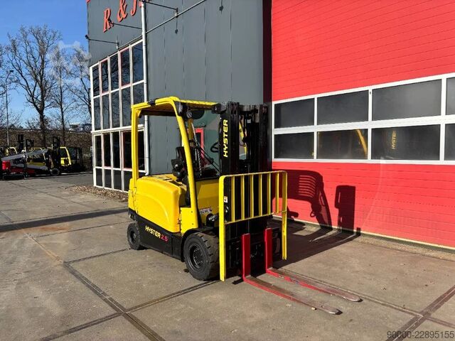  Hyster J2.5 XN 2500kg E- heftruck triplo