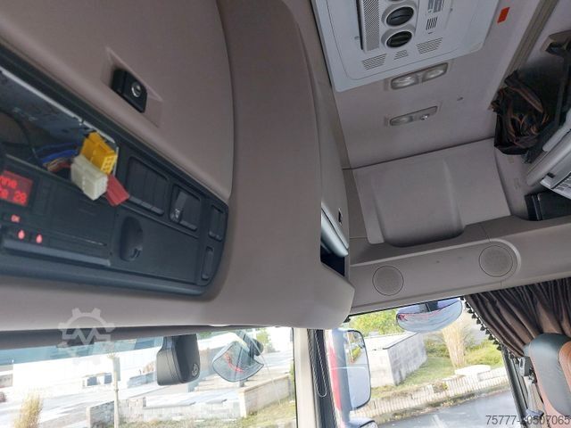 Prostorninska vlačilna enota DAF XF106-530 SSC-INTARDER-2 Tanks-NAVI