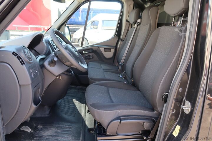 Tovornjak z zabojnikom Opel Movano R3500