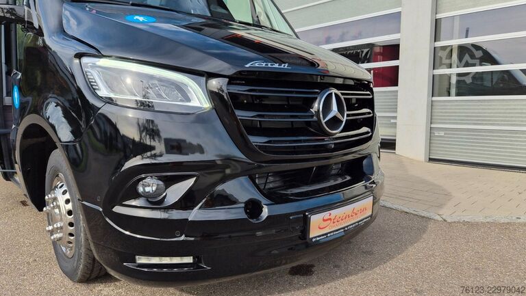 Minibus MERCEDES-BENZ 519 Sunset S 4 Ferqui Lagerfahrzeug Stock