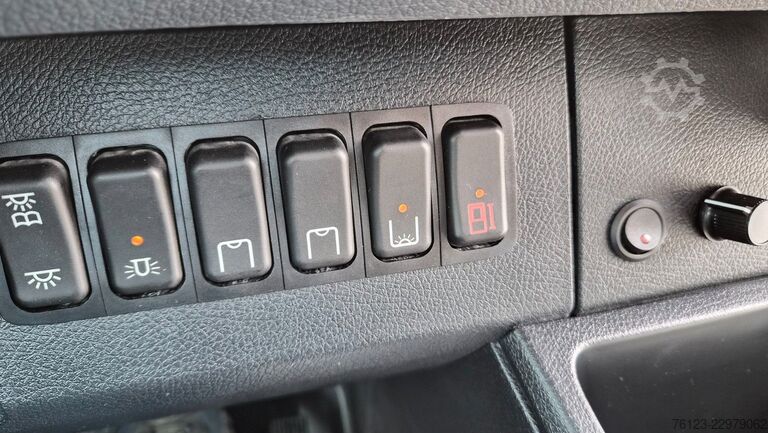 Minibüs MERCEDES-BENZ 519  Allrad 4 x 4  20 / 23 Sitzer schnelle Liefe