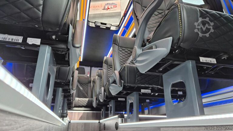 Minibüs MERCEDES-BENZ 519  Allrad 4 x 4  20 / 23 Sitzer schnelle Liefe