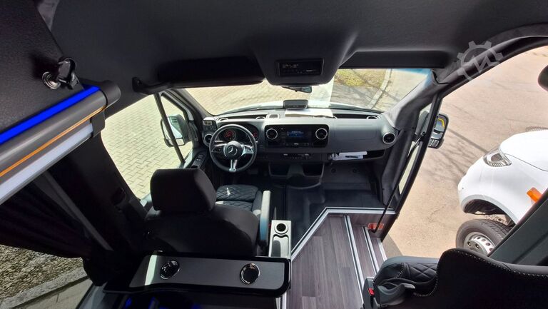 Minibüs MERCEDES-BENZ 519  Allrad 4 x 4  20 / 23 Sitzer schnelle Liefe