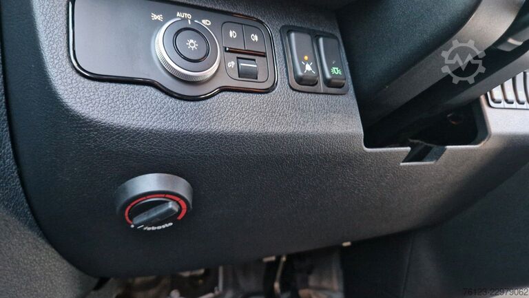 Minibüs MERCEDES-BENZ 519  Allrad 4 x 4  20 / 23 Sitzer schnelle Liefe