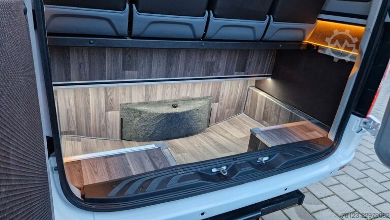 Minibüs MERCEDES-BENZ 519  Allrad 4 x 4  20 / 23 Sitzer schnelle Liefe
