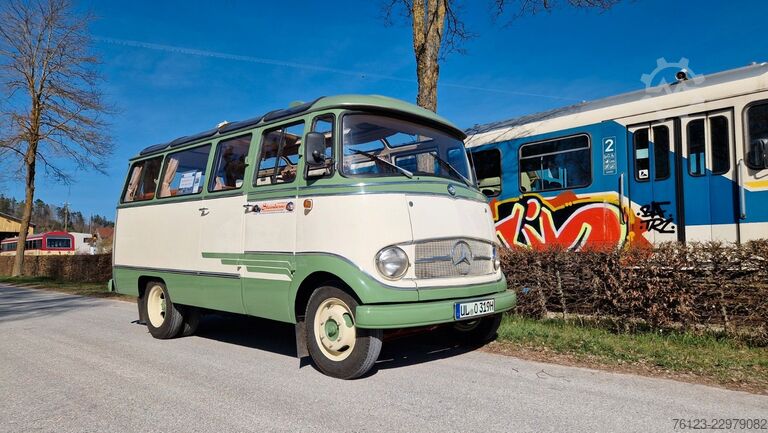 Минибус MERCEDES-BENZ O 319 Samba Schiebedach Klima