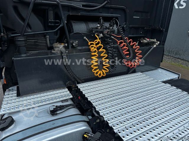 Heavy-duty truck MAN TGX 26.580 6x2 BLS Lift/Lenkachse