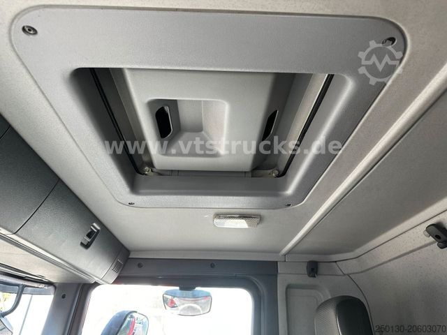 Truck chassis SCANIA P320 DB4x2 Fahrgestell