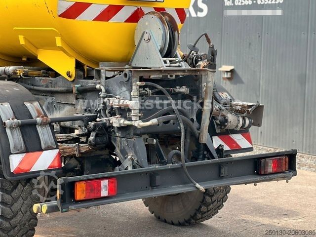 Lori tangki MAN F8 Winterdienst Räumschild