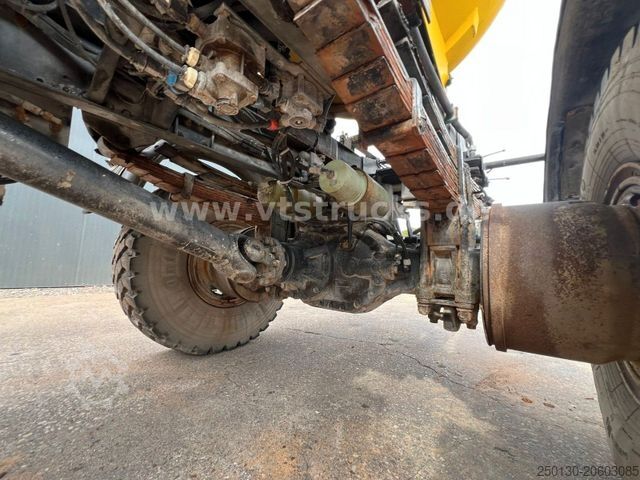 Lori tangki MAN F8 Winterdienst Räumschild