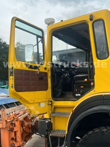 Lori tangki MAN F8 Winterdienst Räumschild