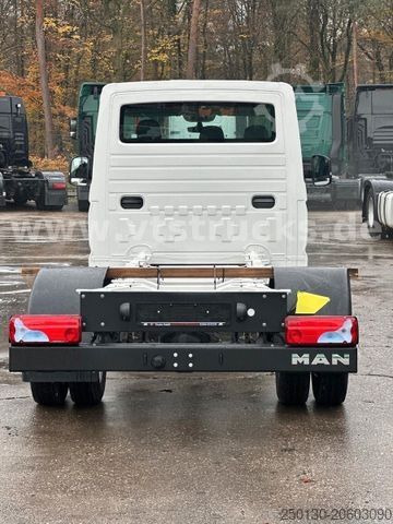 Van chassis MAN TGE 6.160 Fahrgestell NEU 3x Vorhanden