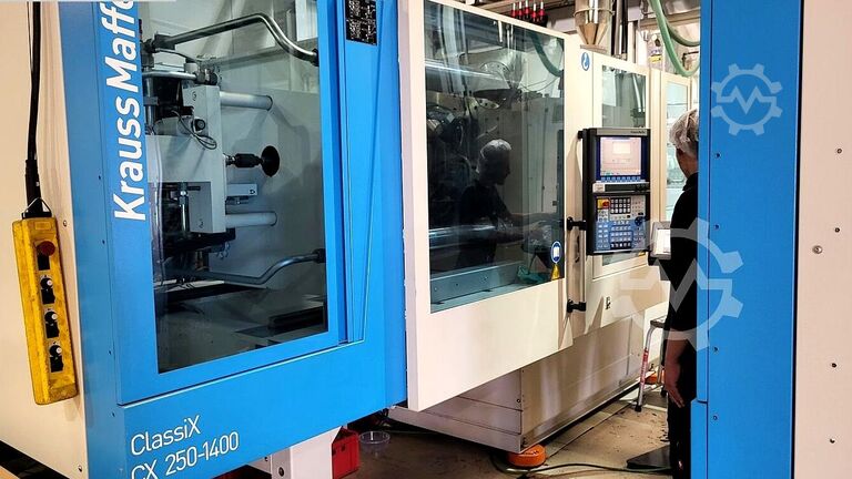 Máquina de moldeo por inyección KraussMaffei KM 250-1400 CX