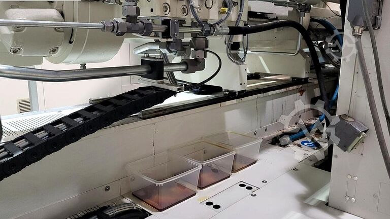 Máquina de moldeo por inyección KraussMaffei KM 250-1400 CX