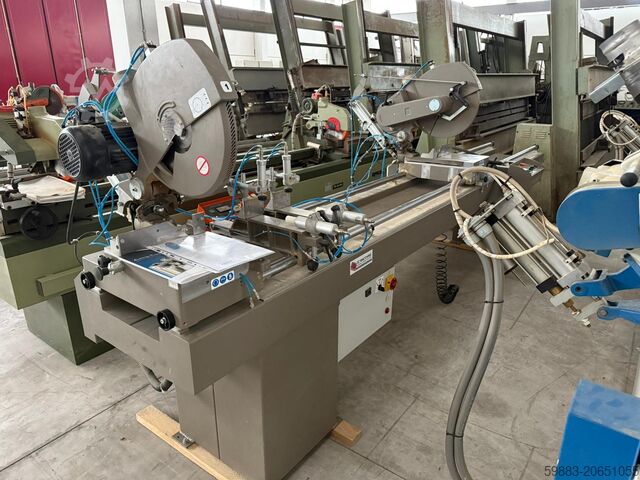 Sierra de doble eje para corte transversal Pertici 402-IP