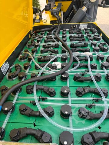 Empilhadeira de quatro direções Combilift C2500 EST /Only 1451 hours/ Battery 81%