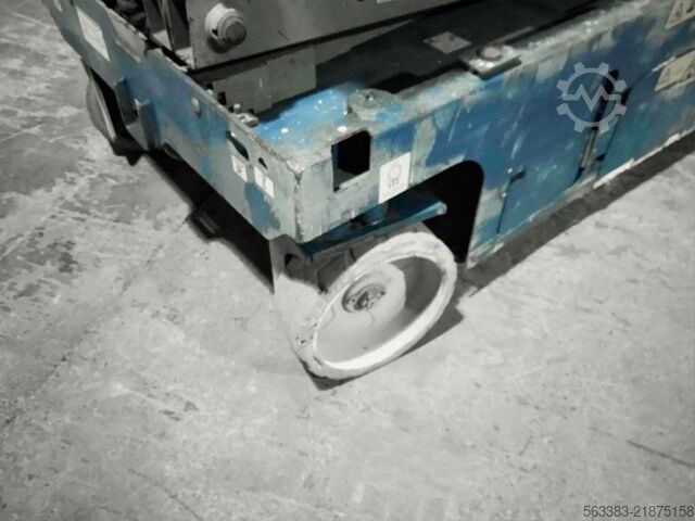 剪刀式电梯 Genie GS4047