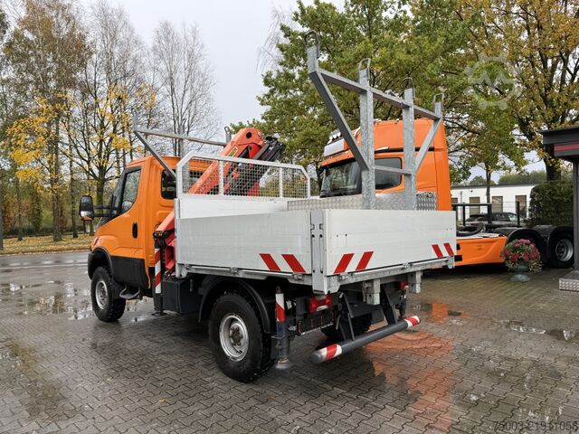 Sunkvežimis su kranu ir furgonu Iveco Daily 55S18W 4X4 Palfinger PK 7.501