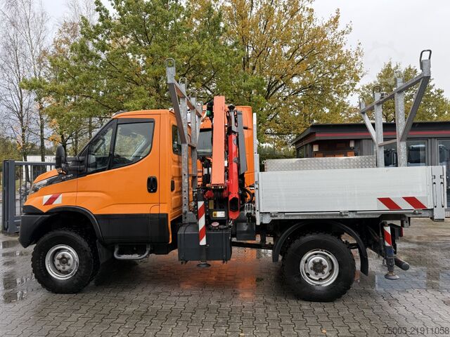 Sunkvežimis su kranu ir furgonu Iveco Daily 55S18W 4X4 Palfinger PK 7.501