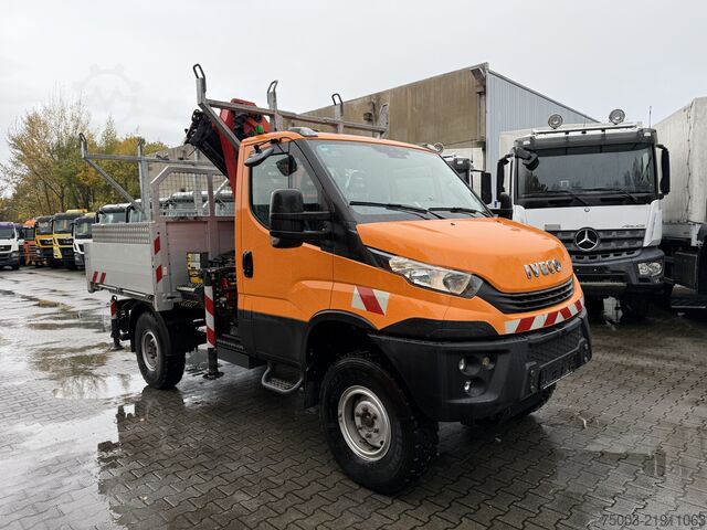 Pick-up furgonas Iveco Daily 55S18W 4X4 Palfinger PK 7.501