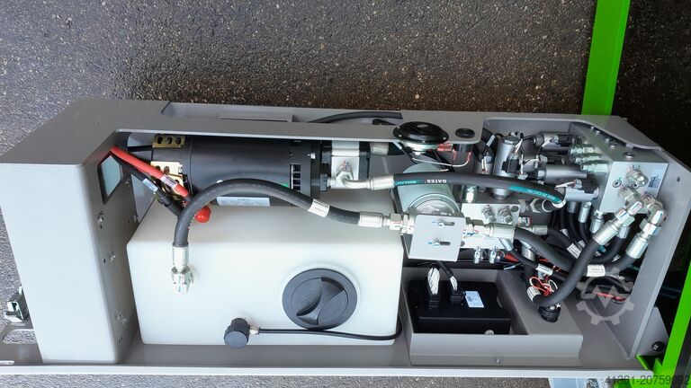 Podnośnik nożycowy z automatycznymi podporami FRONTEQ FS0812L