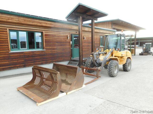 Loader Volvo L30B-Z