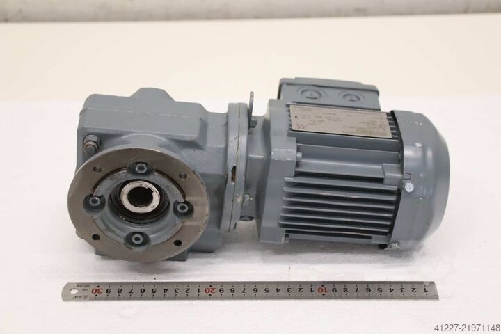 Geared motor 0.55 kW 55 rpm SEW-Eurodrive SAF 37 DR63M4/TF