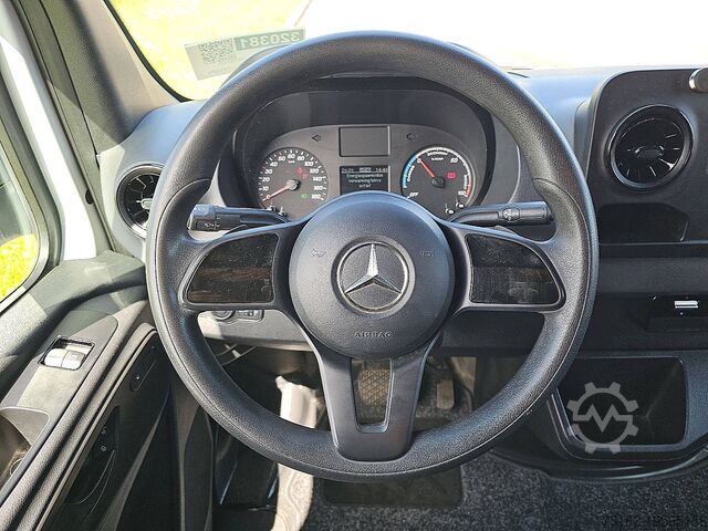 High-roof van MERCEDES-BENZ ESPRINTER L2H2 35 KWH