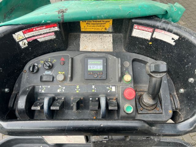 แพลตฟอร์มทำงาน NIFTYLIFT HR17D 4X4 / 1.636h / 17m Arbeithöhe