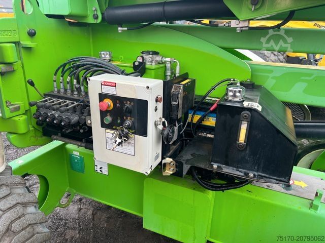 แพลตฟอร์มทำงาน NIFTYLIFT HR17D 4X4 / 1.636h / 17m Arbeithöhe