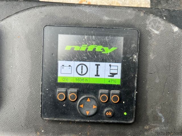 Platforma robocza NIFTYLIFT HR17D 4X4 / 1.636h / 17m Arbeithöhe