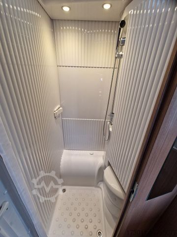 แคมเปอร์กึ่งบูรณาการ CARADO T337 - Fiat Automat 140PS