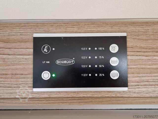 แคมเปอร์กึ่งบูรณาการ CARADO T337 - Fiat Automat 140PS