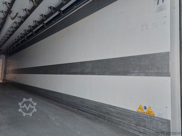 รถพ่วงกึ่งตู้เย็น SCHMITZ CARGOBULL SKO24/L-13.4 FP 60- THERMO KING-Rohrbahnen