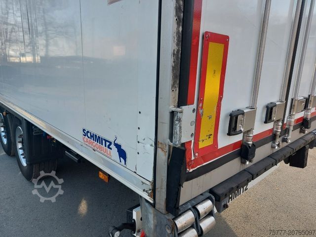 รถพ่วงกึ่งตู้เย็น SCHMITZ CARGOBULL SKO24/L-13.4 FP 60- THERMO KING-Rohrbahnen