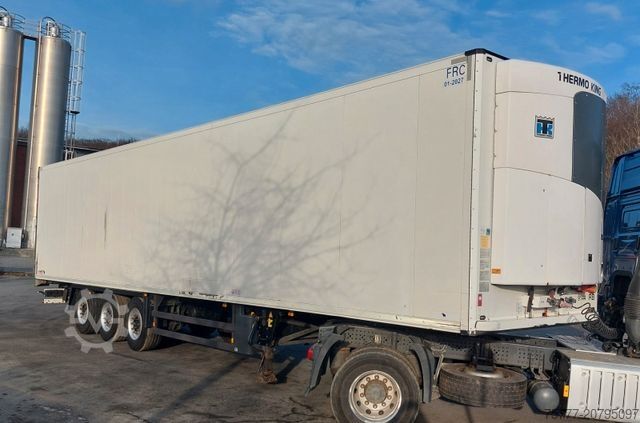 รถพ่วงกึ่งตู้เย็น SCHMITZ CARGOBULL SKO24/L-13.4 FP 60- THERMO KING-Rohrbahnen